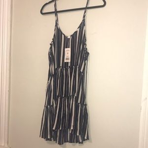 NWT • Body Glove • Tiered Criss Cross Side Dress